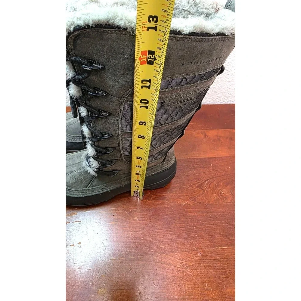 Columbia Women's Omni-Heat Quilted Winter Boots Size 6 Gray Faux Fur Lined Water